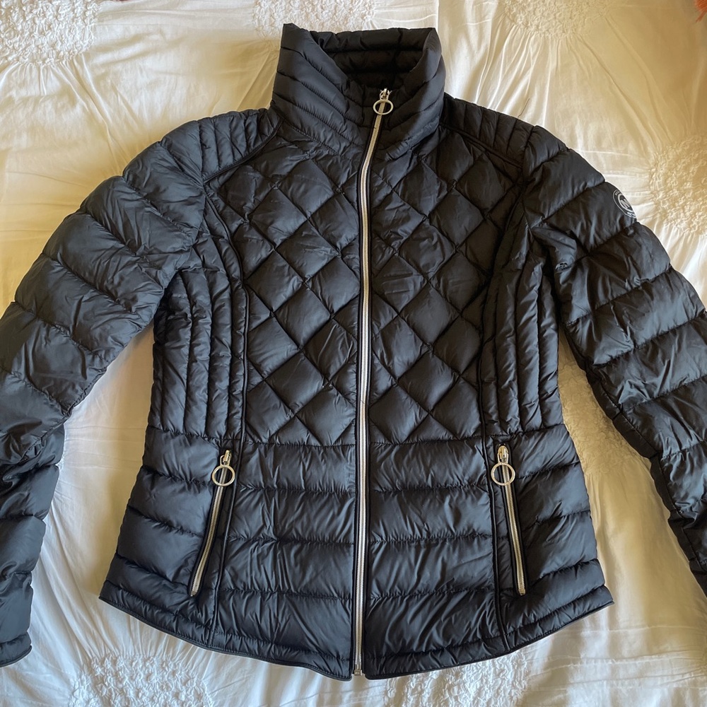 Micheal Kors black puffed jacket